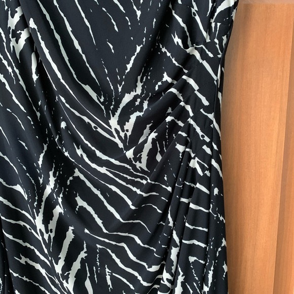 Zebra print dress 💕 - Picture 2 of 6